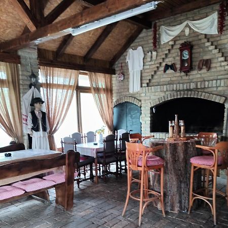 Apartments Bakine Carolije Karanac Экстерьер фото
