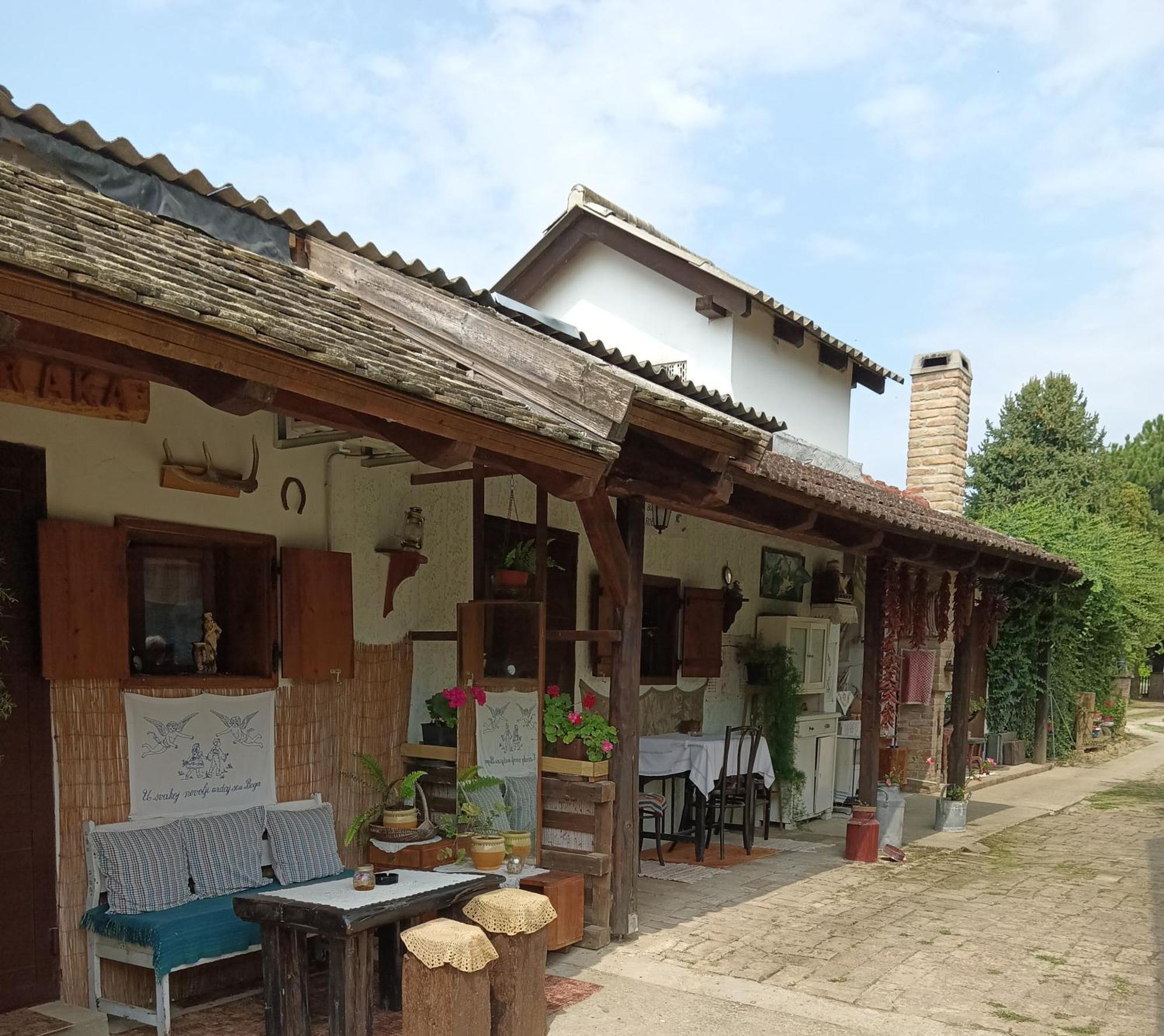 Apartments Bakine Carolije Karanac Экстерьер фото