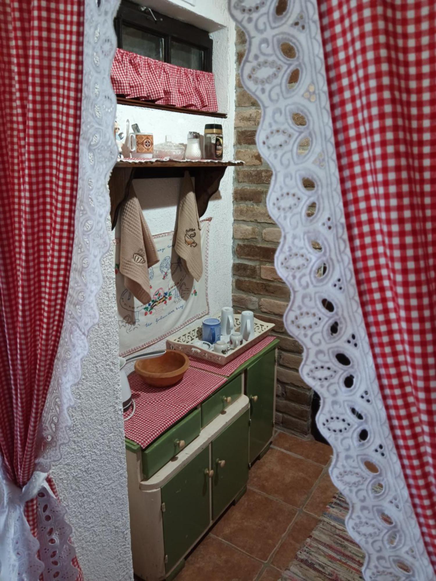 Apartments Bakine Carolije Karanac Экстерьер фото