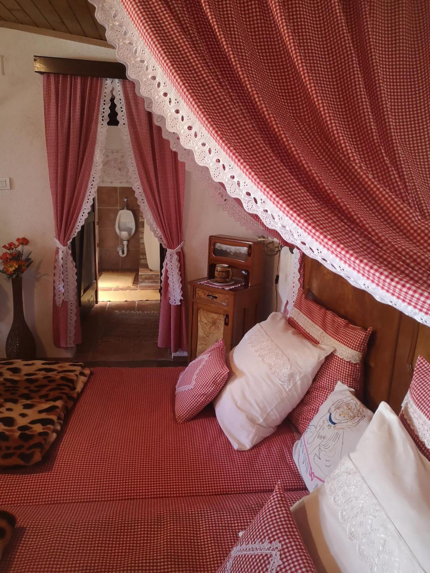 Apartments Bakine Carolije Karanac Экстерьер фото