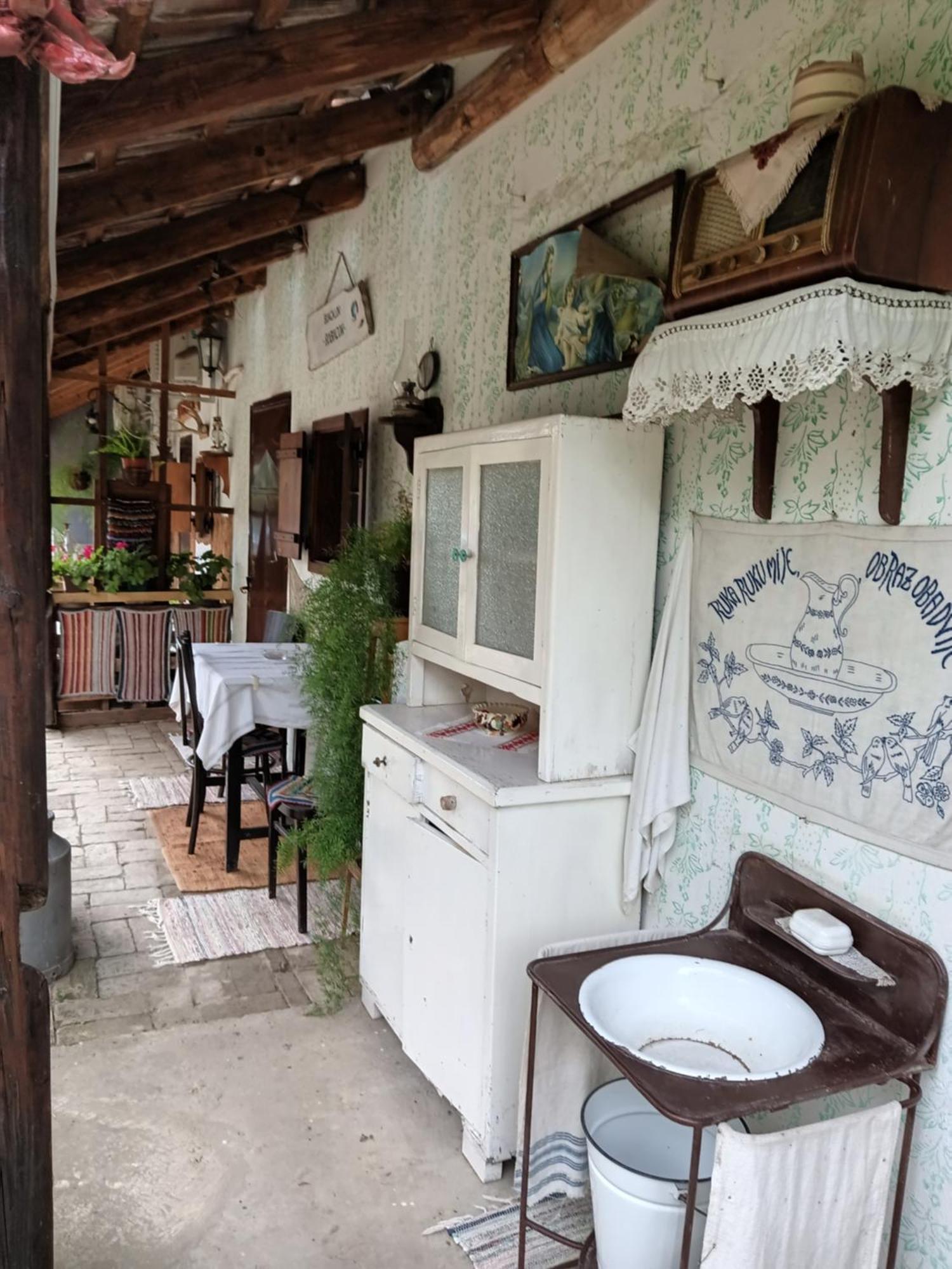 Apartments Bakine Carolije Karanac Экстерьер фото